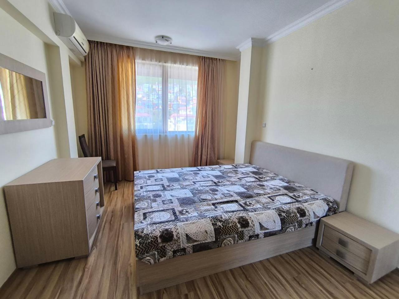Dom-El Real Apartments Amphora Sveti Vlas Dış mekan fotoğraf