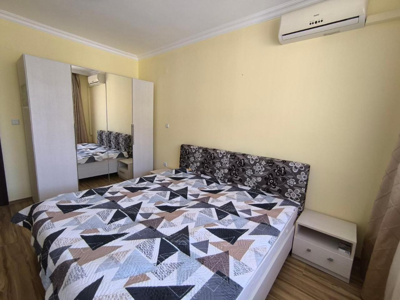 Dom-El Real Apartments Amphora Sveti Vlas Dış mekan fotoğraf